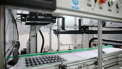 Máy khắc laser định vị trực quan tùy chỉnh cho nhà máy được sản xuất